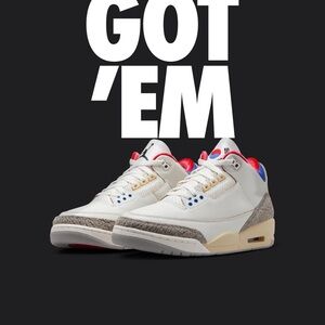 Nike White and Red Sneakers Classic Design